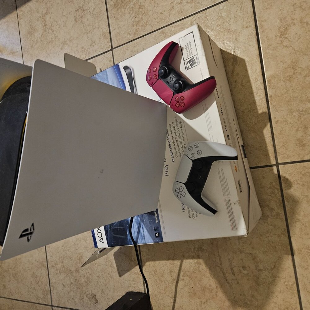 Ps5 - Picture 2 of 5